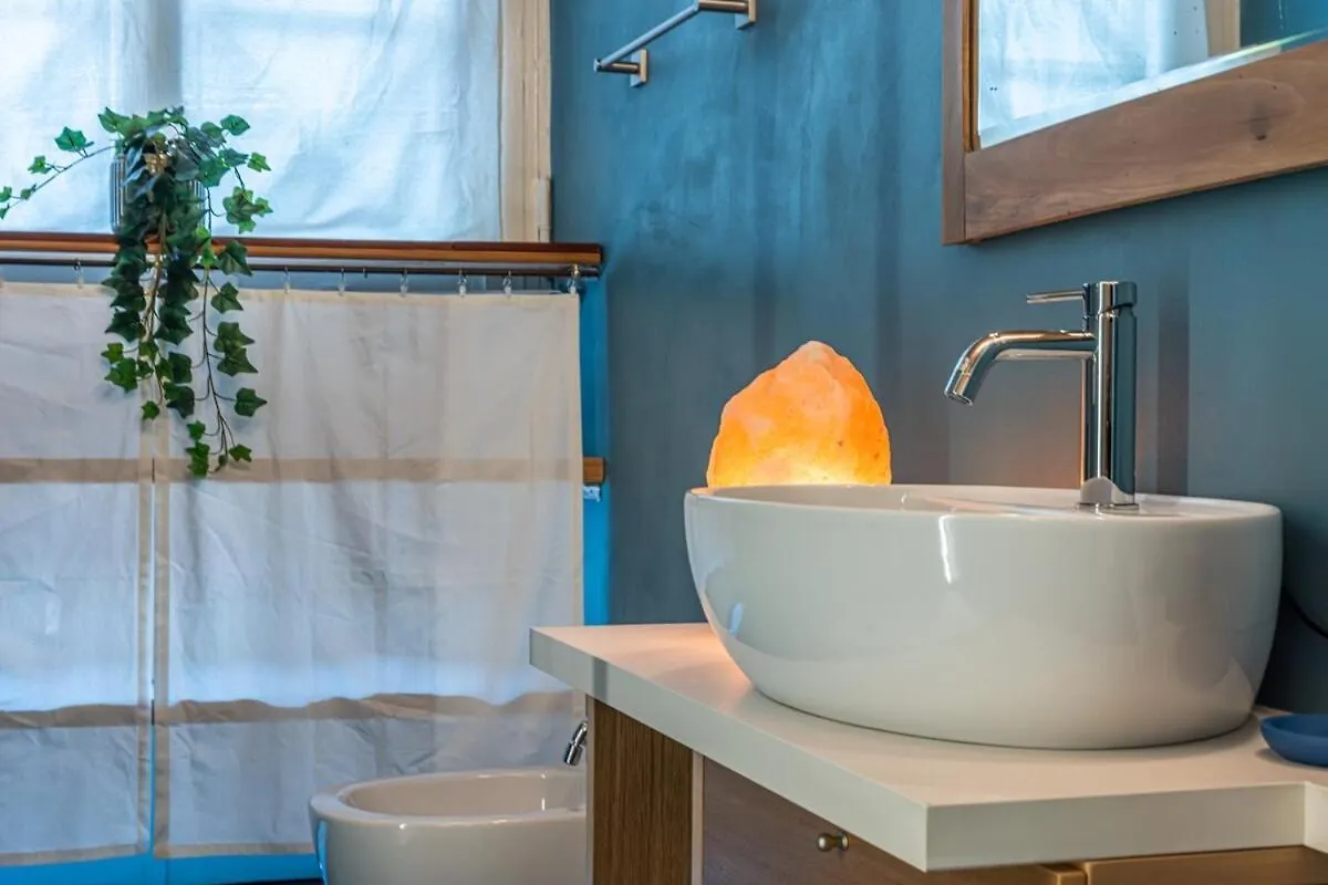 Navigli Typical Milan Home With Private Courtyard Apartament