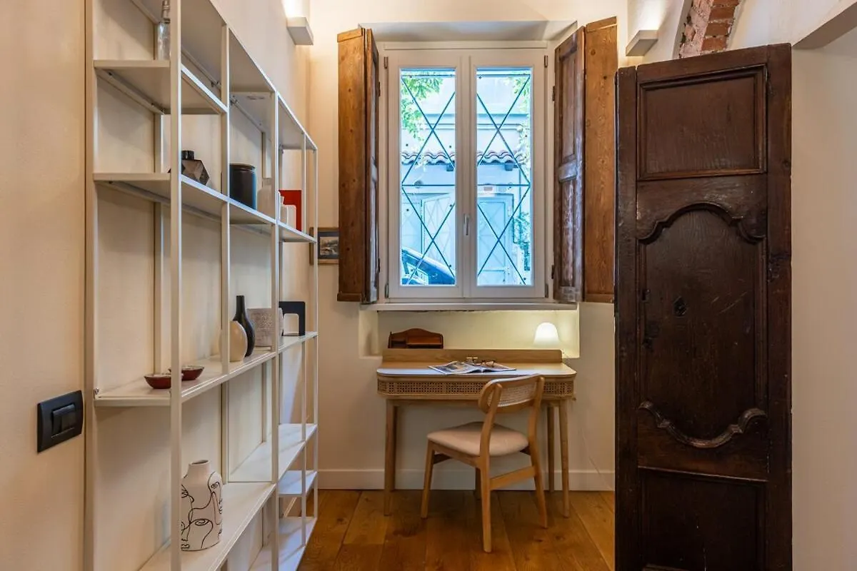 Navigli Typical Milan Home With Private Courtyard Apartament